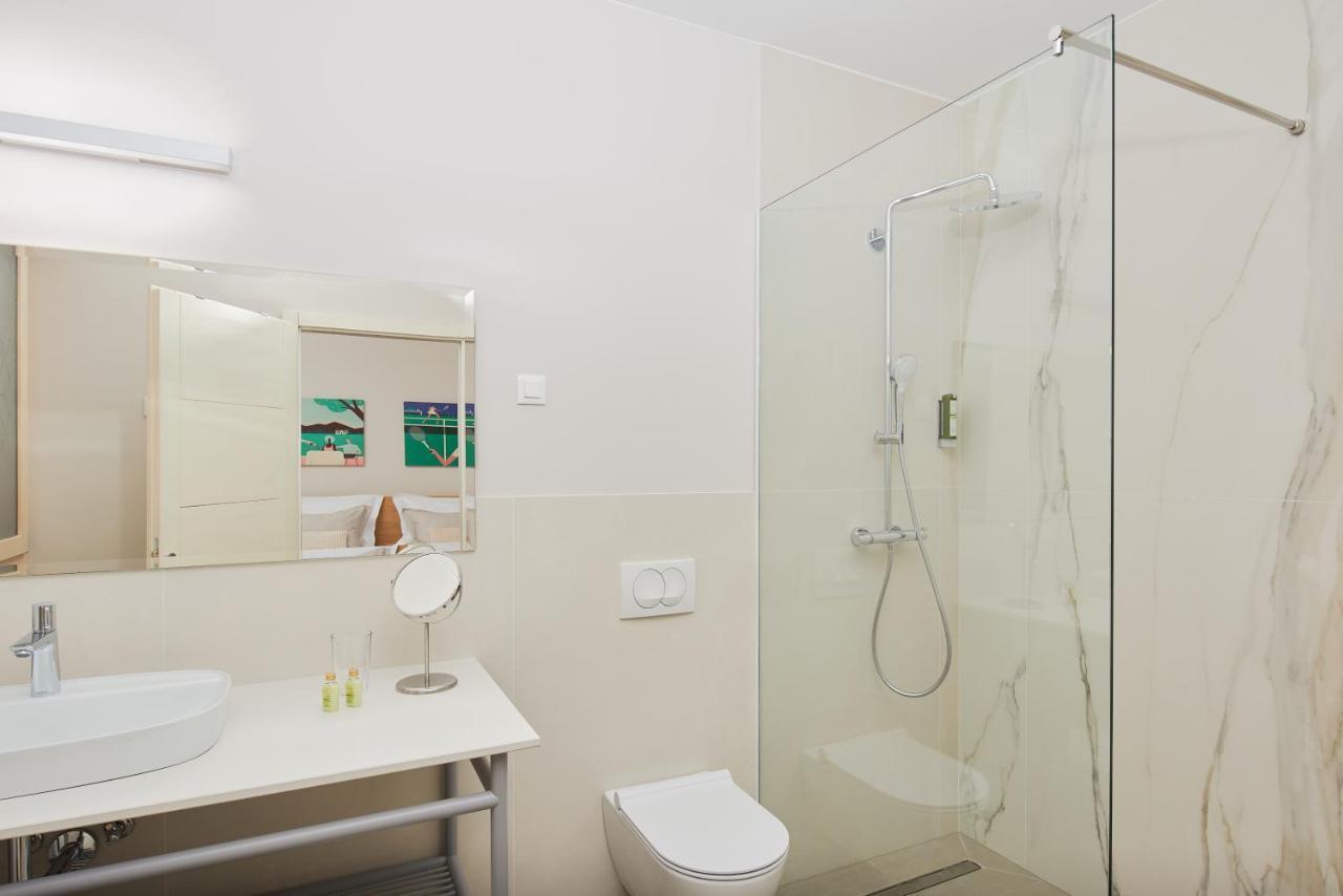 Deluxe Two-Bedroom Apartment with Terrace