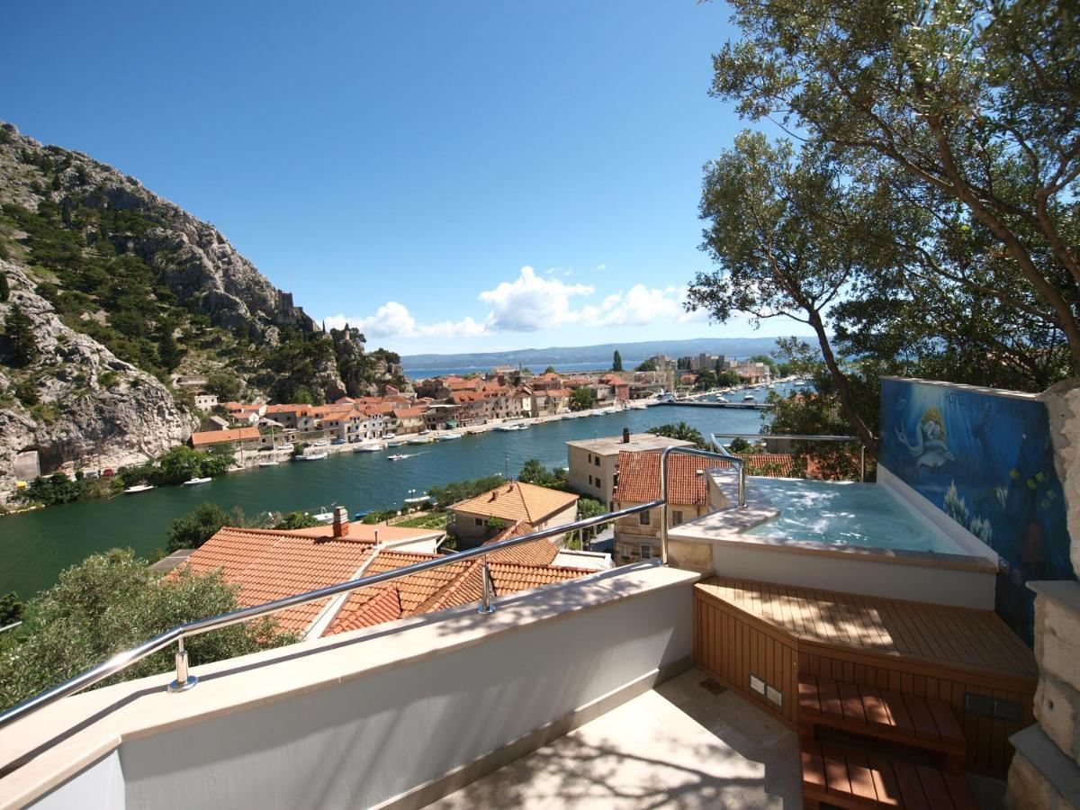 Executive Double Room with Balcony and Sea View