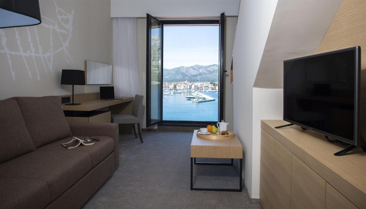 Superior Suite with Seaside Balcony