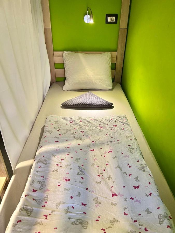 Bed in 6-Bed Mixed Dormitory Room