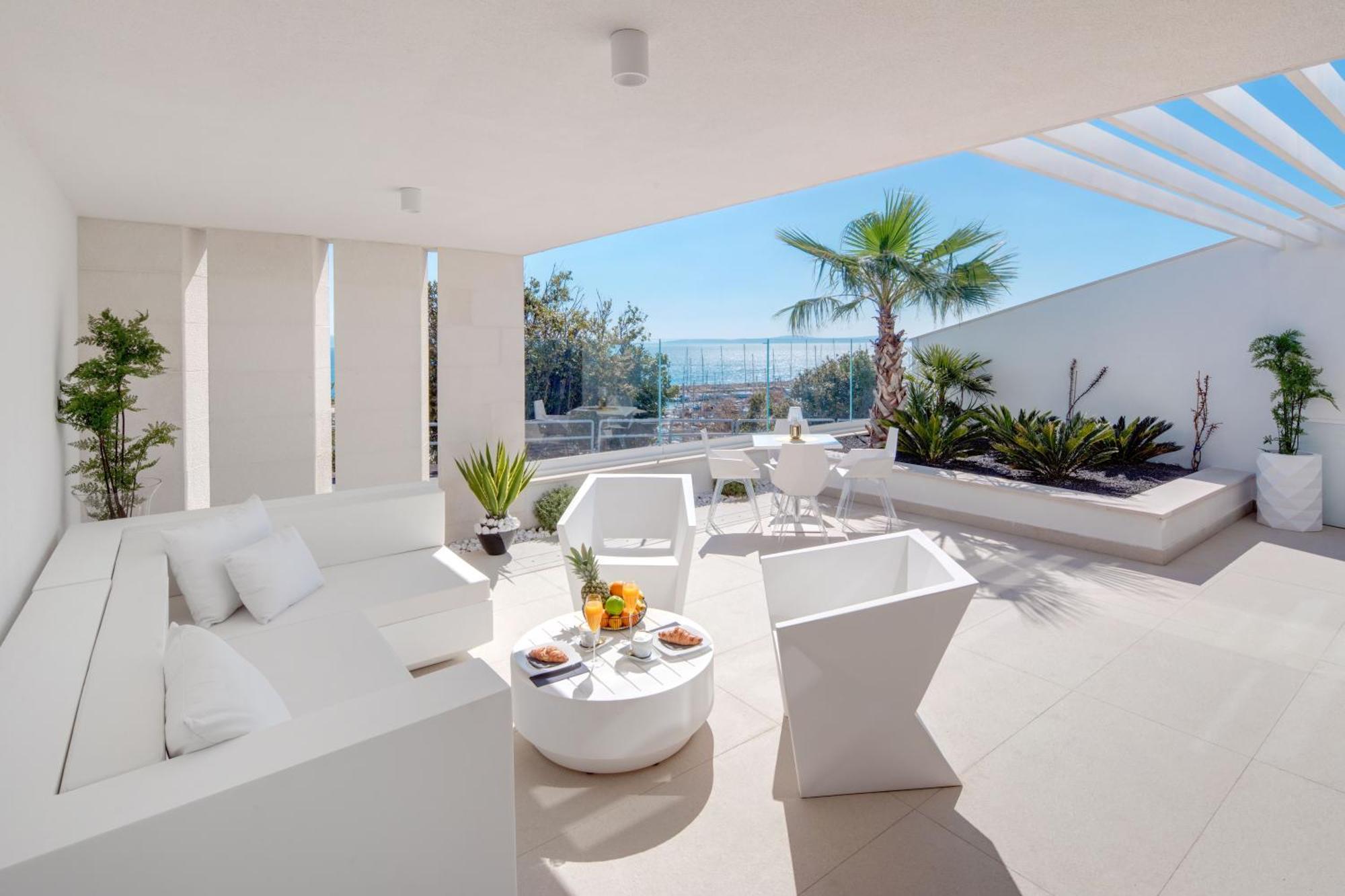 Family Suite with Sea View