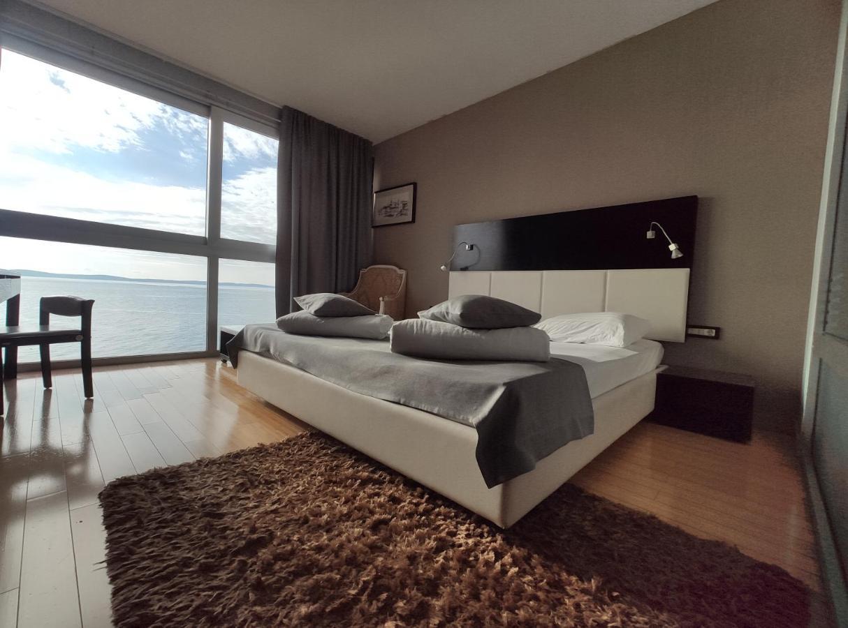 Deluxe Double Room with Sea View and Jacuzzi