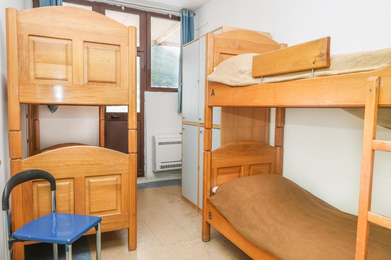 Single Bed Mixed 4-Bed Dormitory Room,1669026409:JPEG