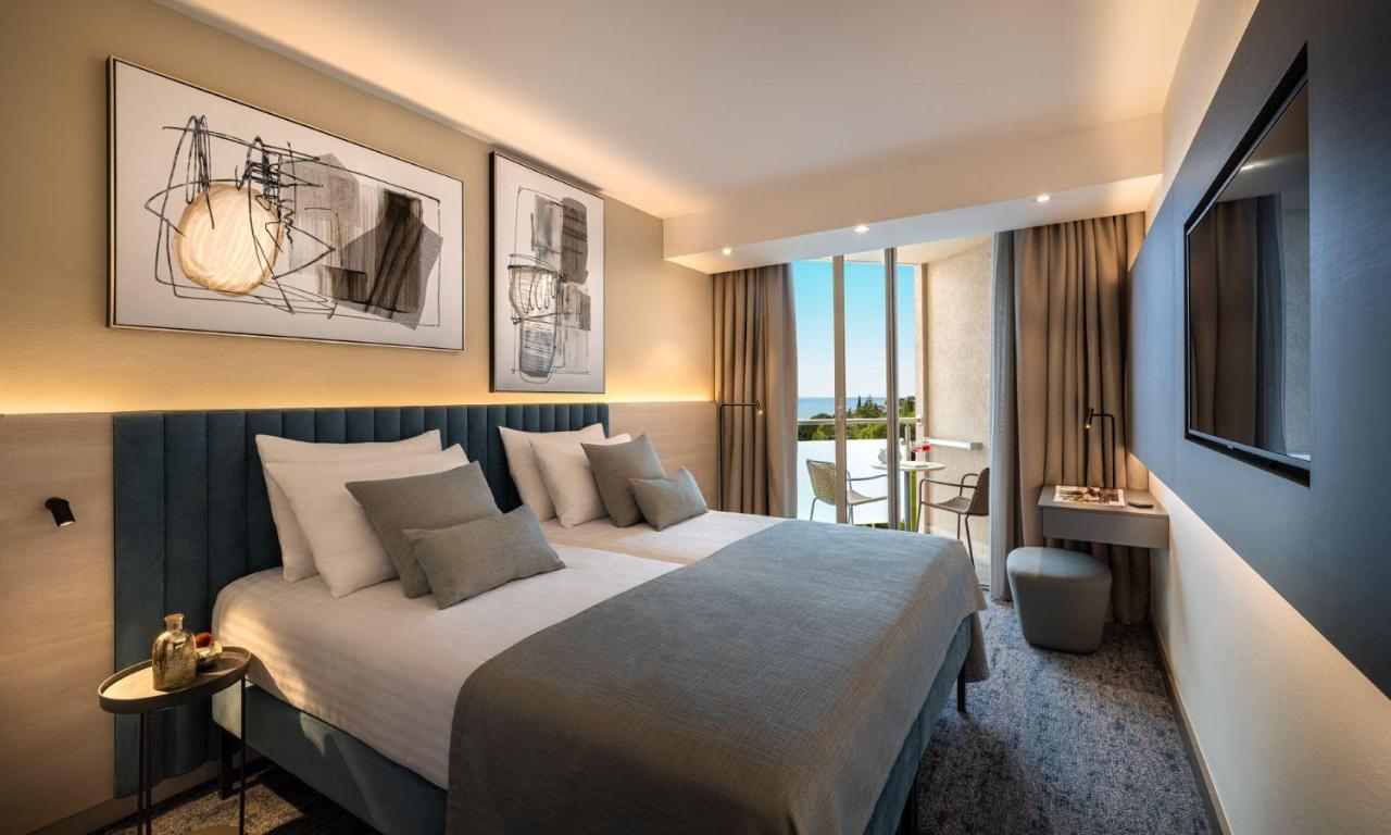 Superior double room with sea view balcony