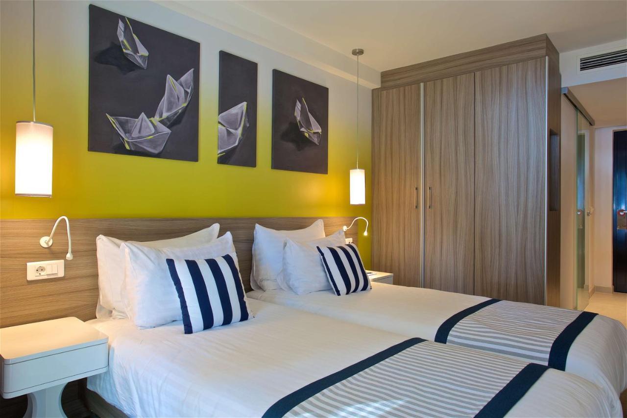 Superior Twin Room with Balcony