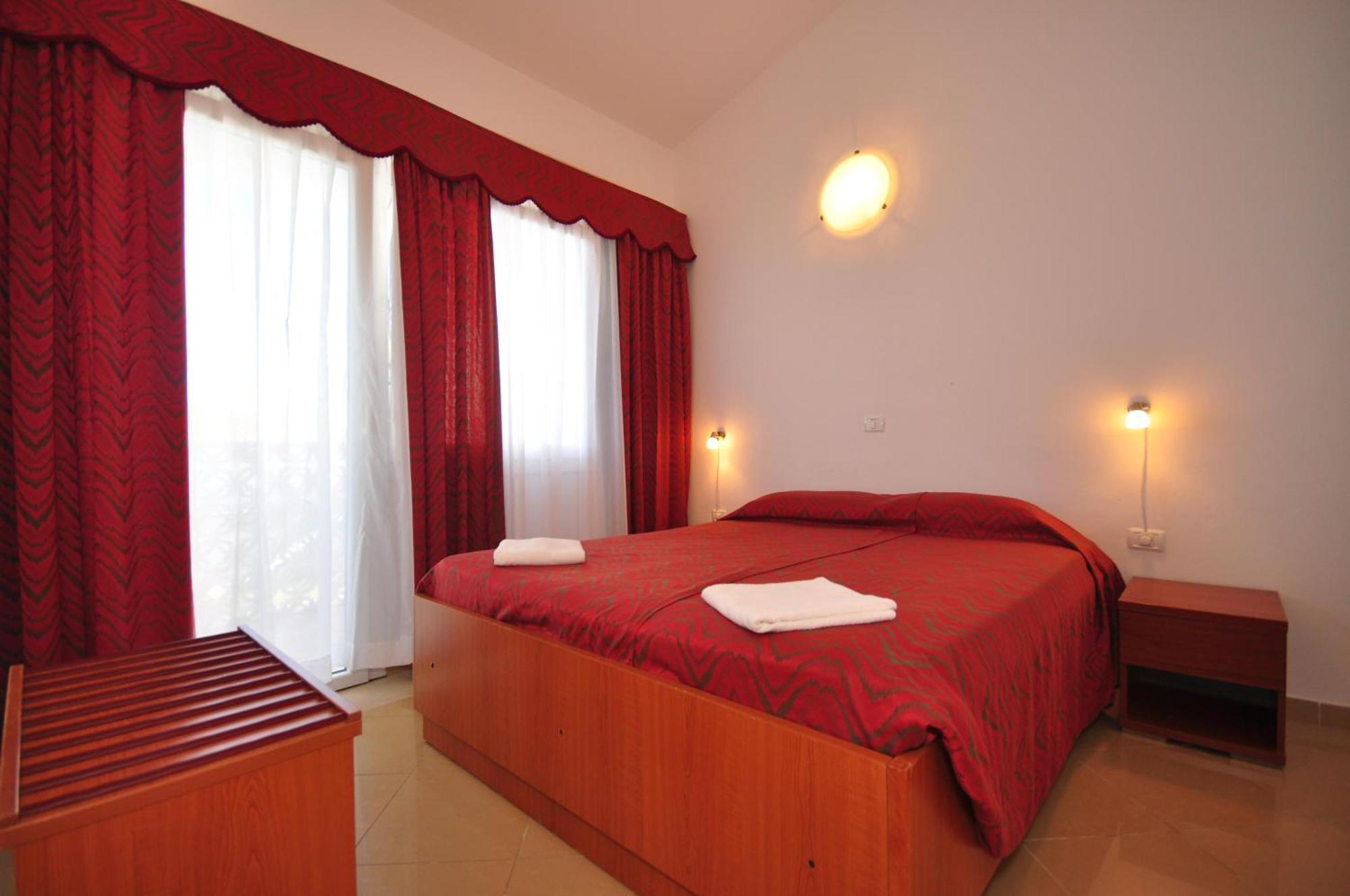Two-Bedroom Apartment,1687483435:JPEG