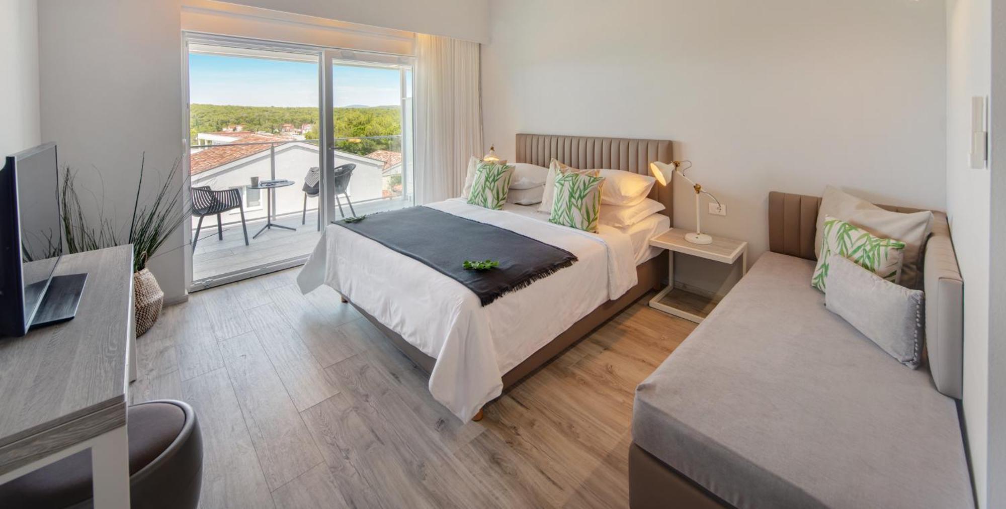 Deluxe Double or Twin Room