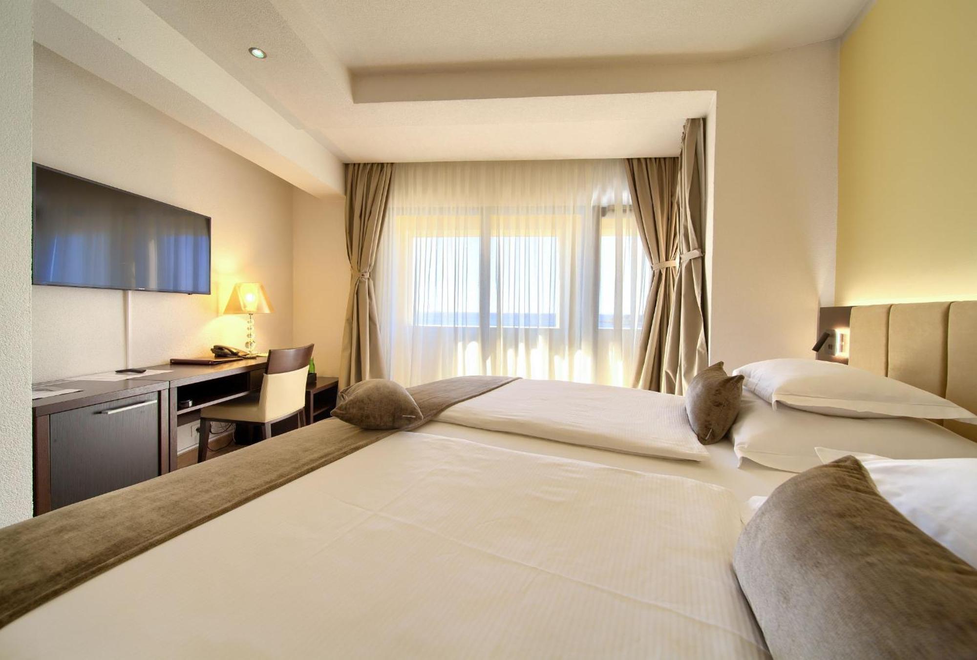 Comfort Double Room with Sea View