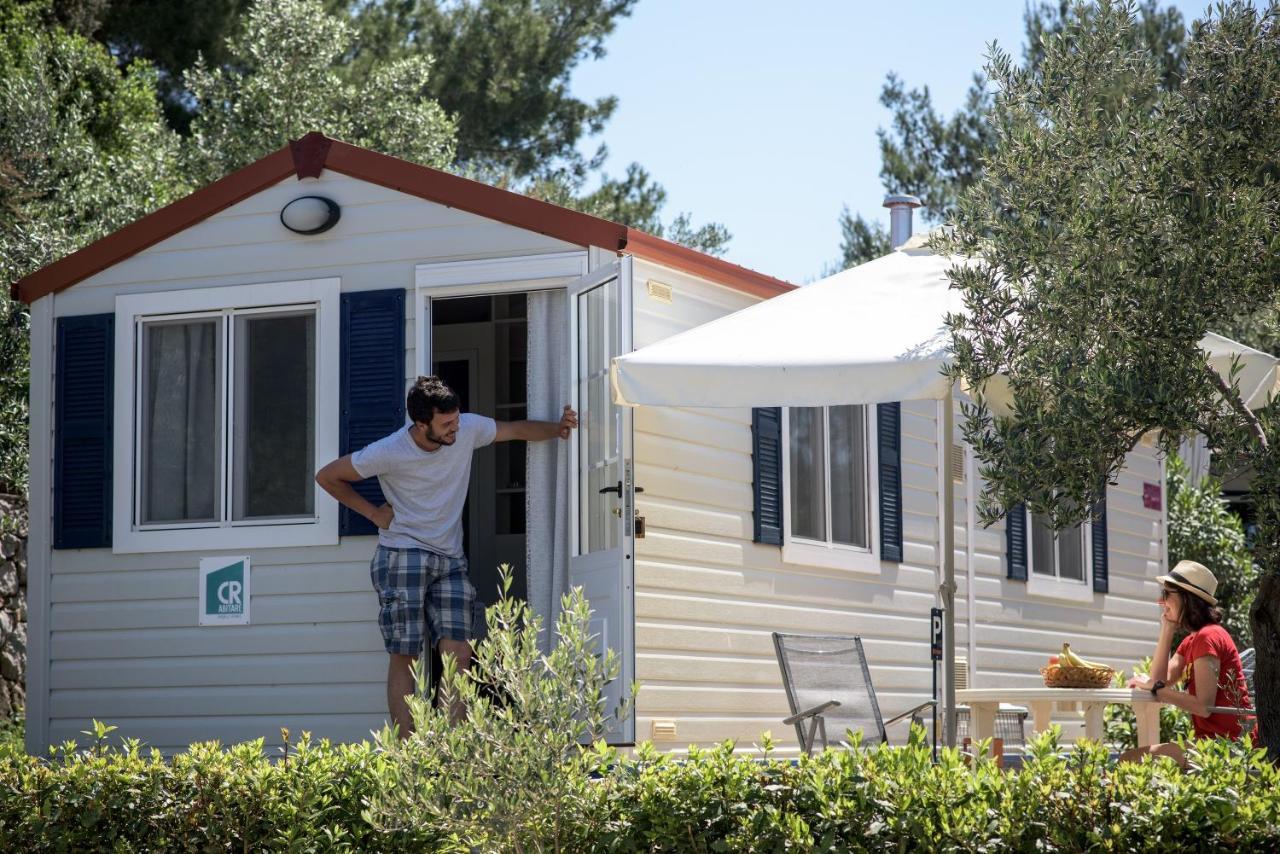 Mobile Home,717668665:JPEG