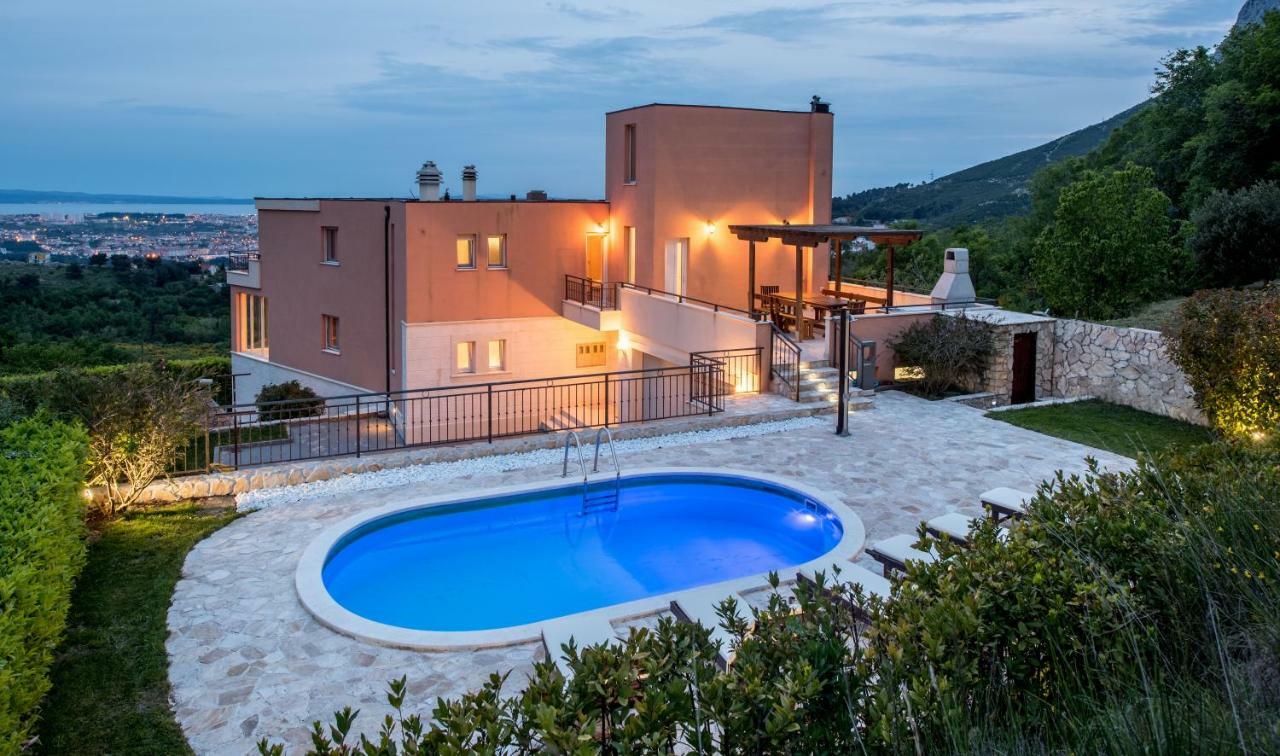 Superior Villa