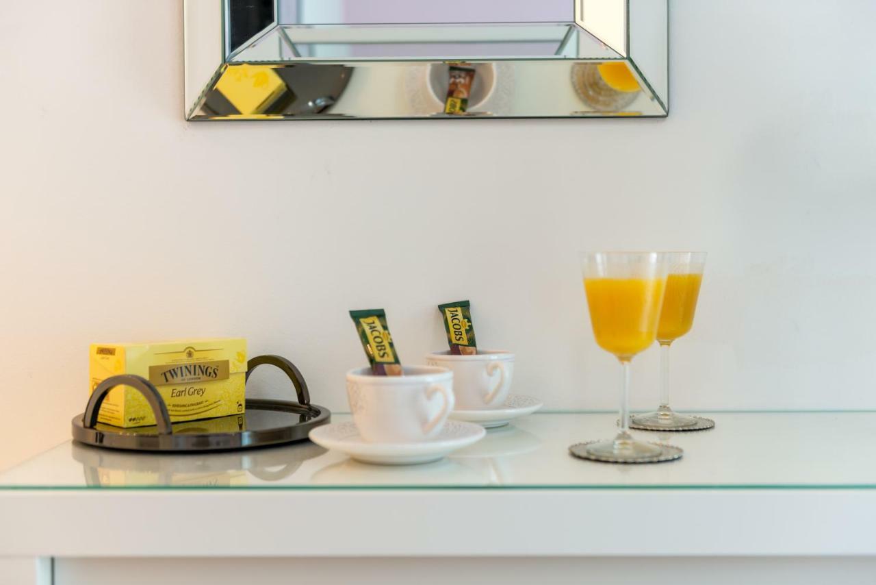 Deluxe Double Room (1 adult + 2 children)