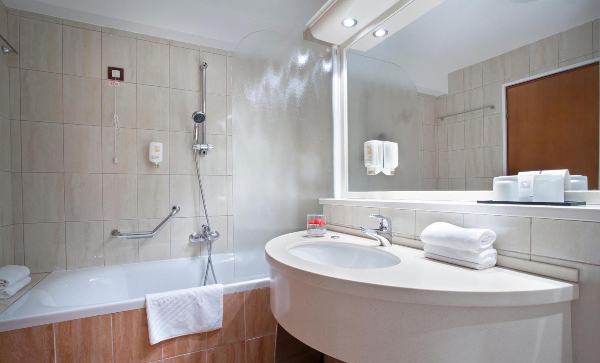 Economy Twin Room