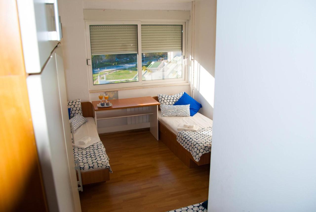 Basic Triple Room with Shared Bathroom