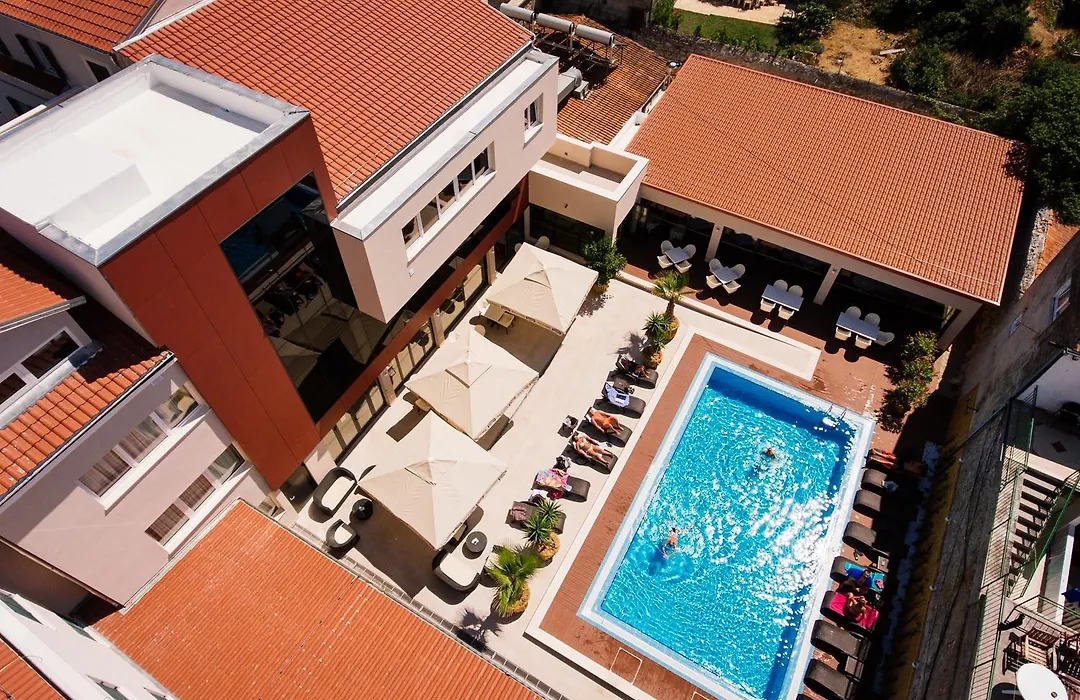 Hotel Borovnik-1