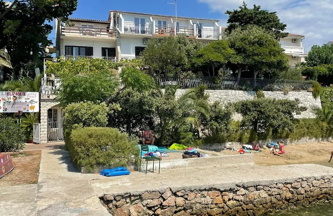 Apartments Vila Miranda On The Beach-1