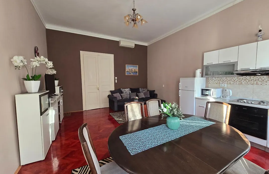 Apartman Prvi Red Do Mora-1