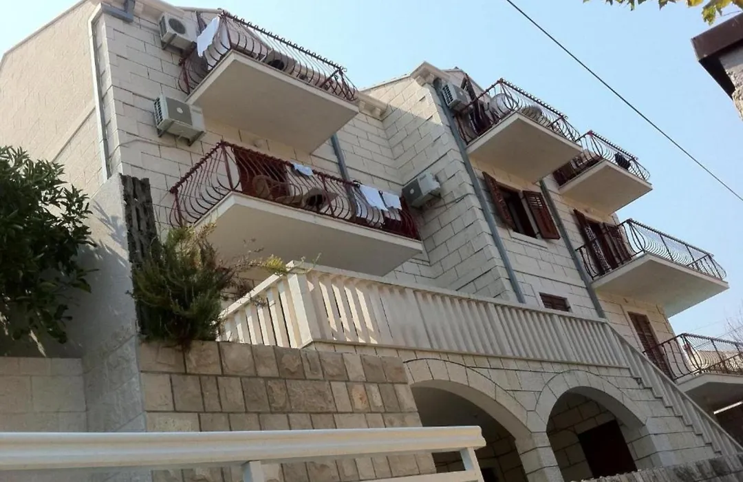 Villa Valjalo-1