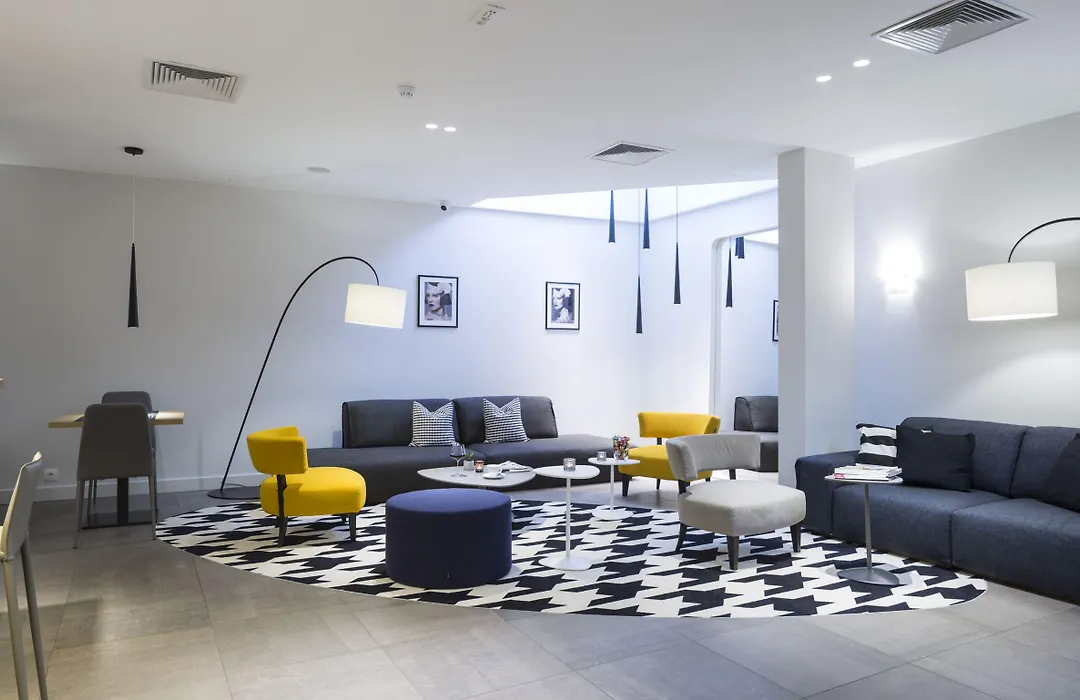 Livris Hotel-1