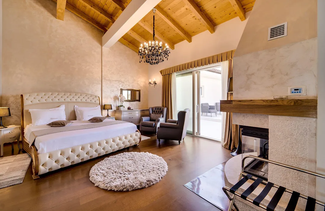 Wine Residence Cattunar-1