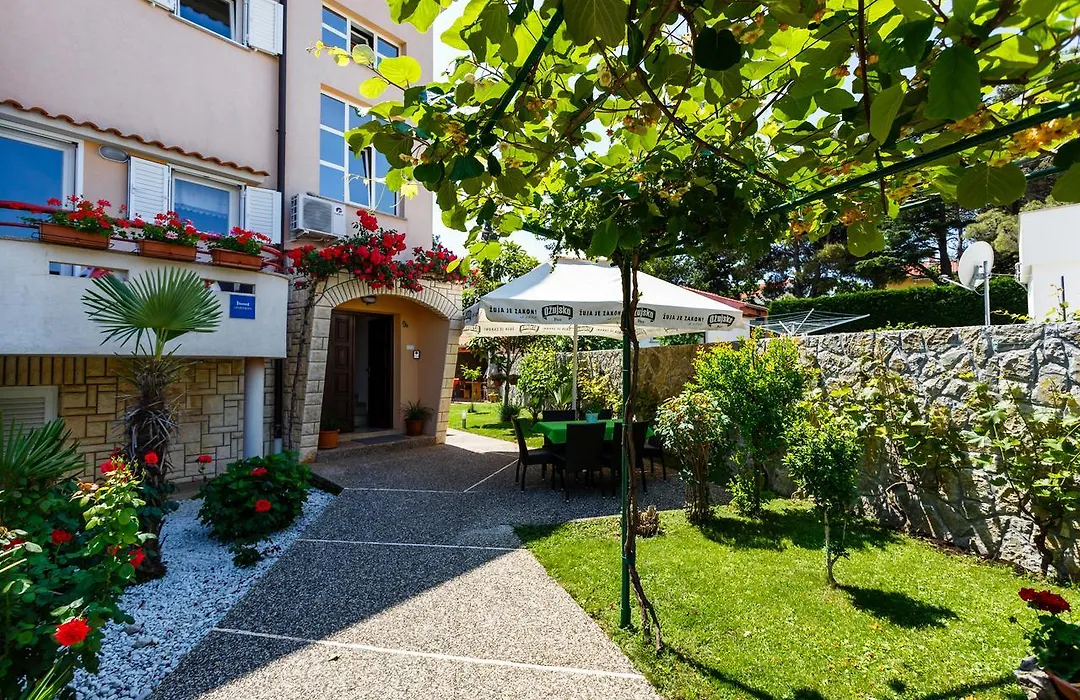 Apartments Durda-1