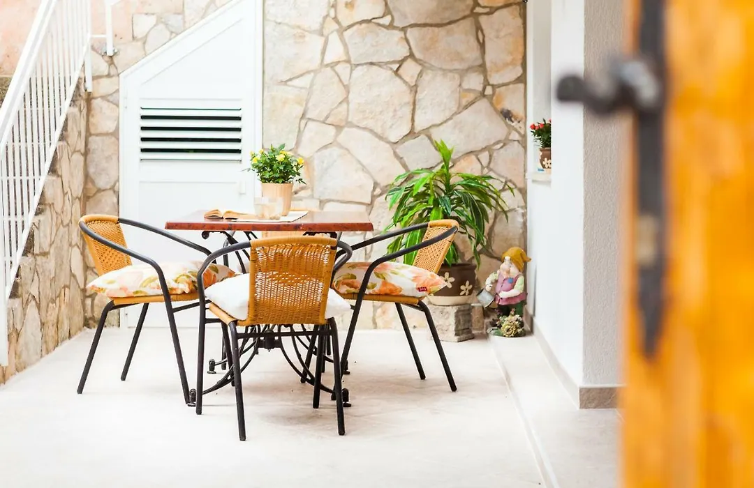 Guest House Mara-1