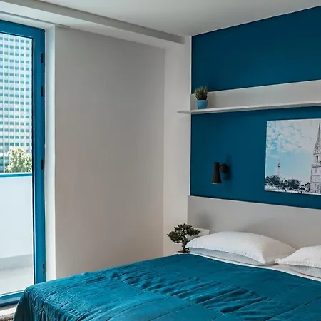 Hotel Blue-2