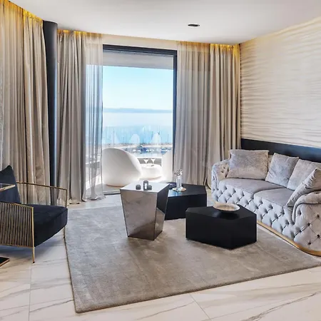 Posh Residence Luxury Suites-3
