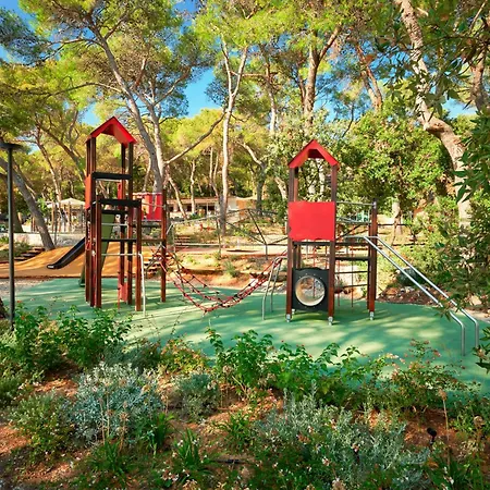 Pine Beach Bungalows All Inclusive-3