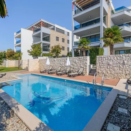 Vipo Prestige Apartments-2