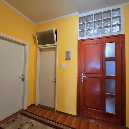 Apartman Prvi Red Do Mora-3