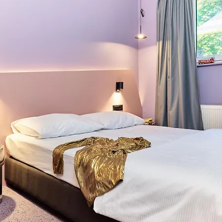 Stay Swanky Hostel-2