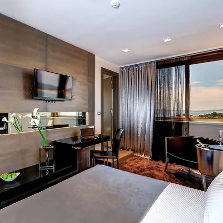 The View Luxury Rooms-2