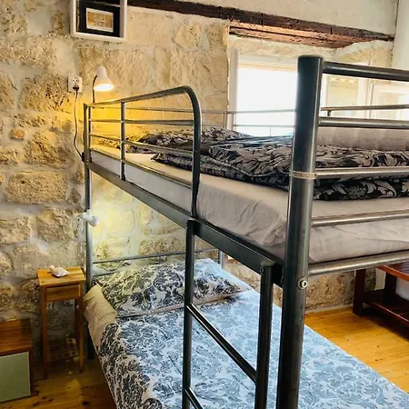 Kingslanding Old Town Hostel-3