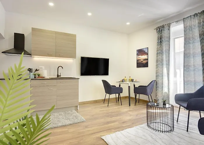 D&A Central Luxury Apartments With Free Parking