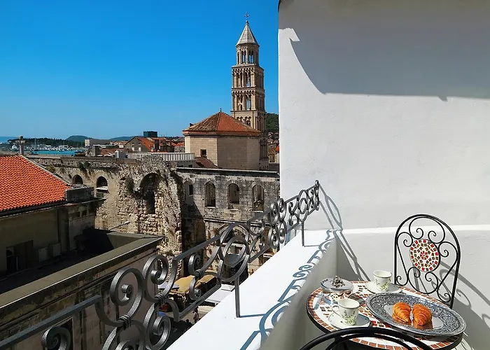 La Porta Luxury Rooms Split