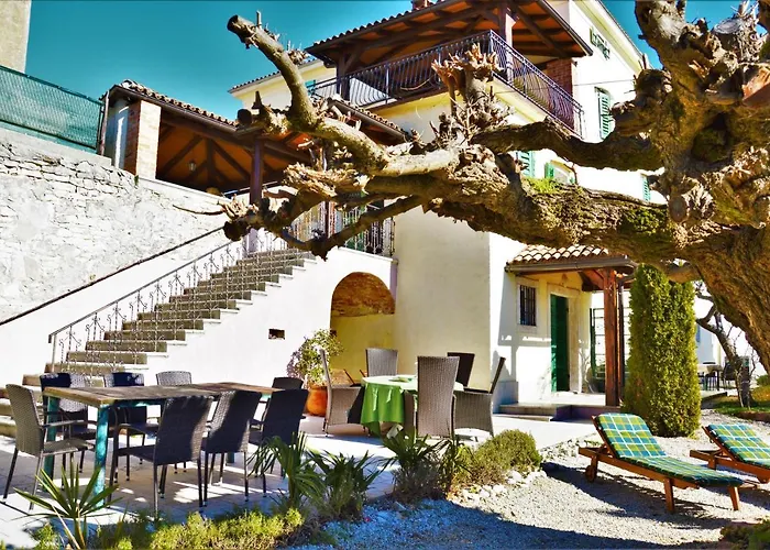 Villa San Marco Barat 