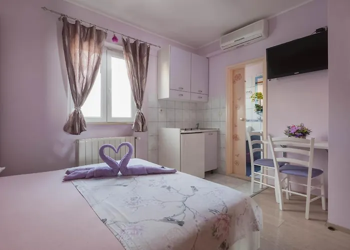Studio Apartments Marijan - Beachfront Tučepi
