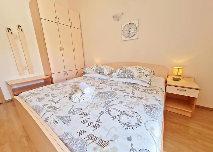 Rooms And Apartments Porat