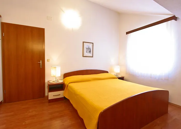 Villa Midea