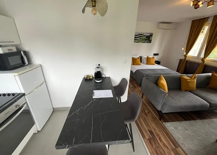 Eva Luxury Rooms & Apartments