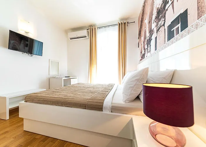 Riva City Rooms