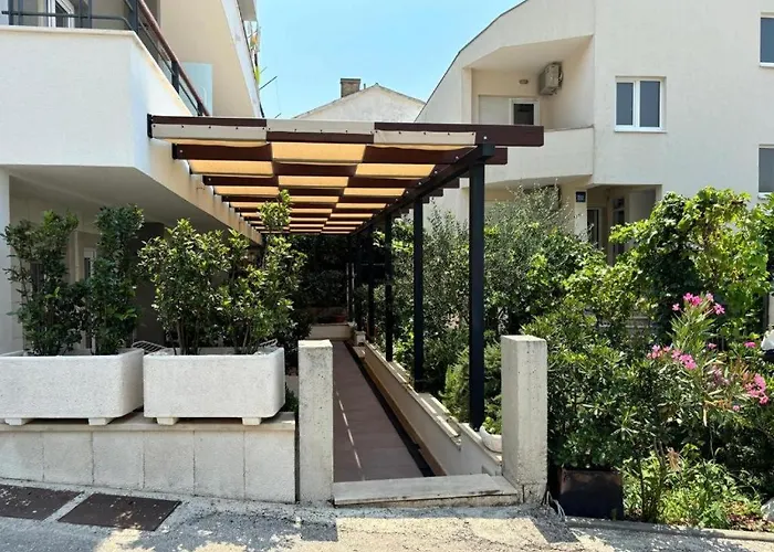 Apartments Adria