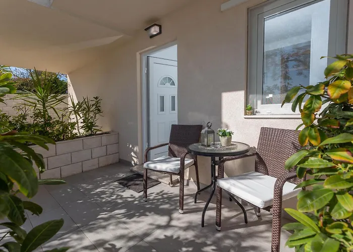 Apartments Pera Hvar Town