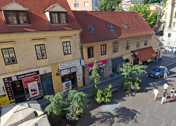 Apartments Lina - Center With Free, Unlimited Parking!