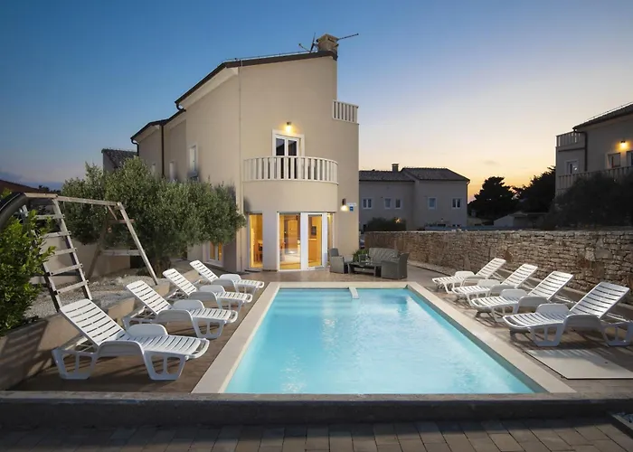 6-Bedroom Villa Chiara With Sea View