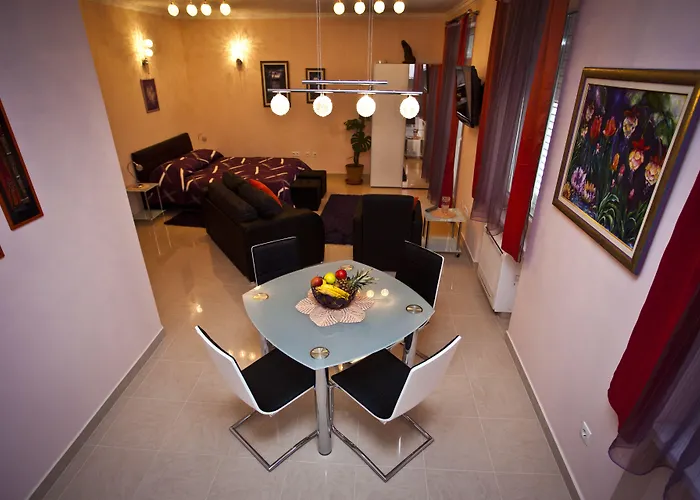 Split Apartments Peric