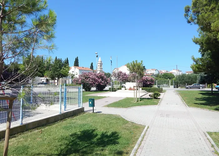 Rooms And Apartments Porat