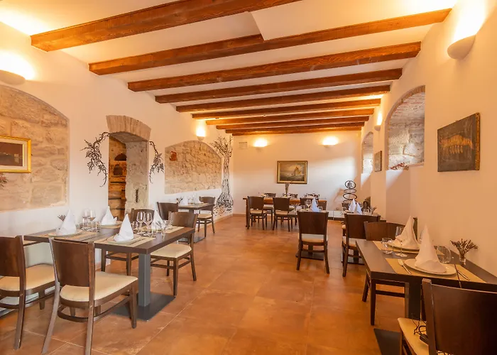 B&B Heritage Villa Apolon Stari Grad 