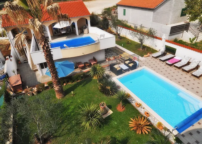 Villa Vanilla With Heated Pool