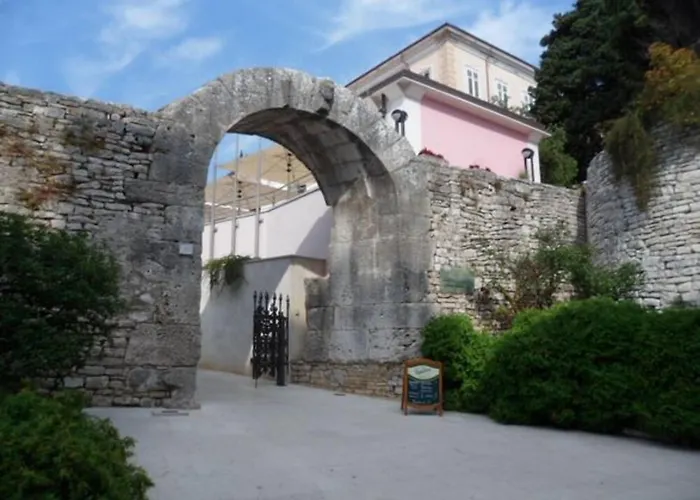 Mimoza Old Town Pula s